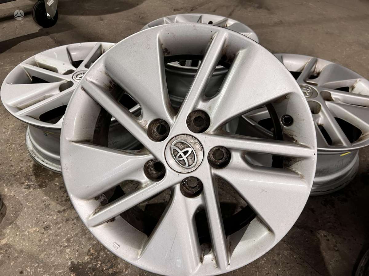 Toyota, lengvojo lydinio, R15