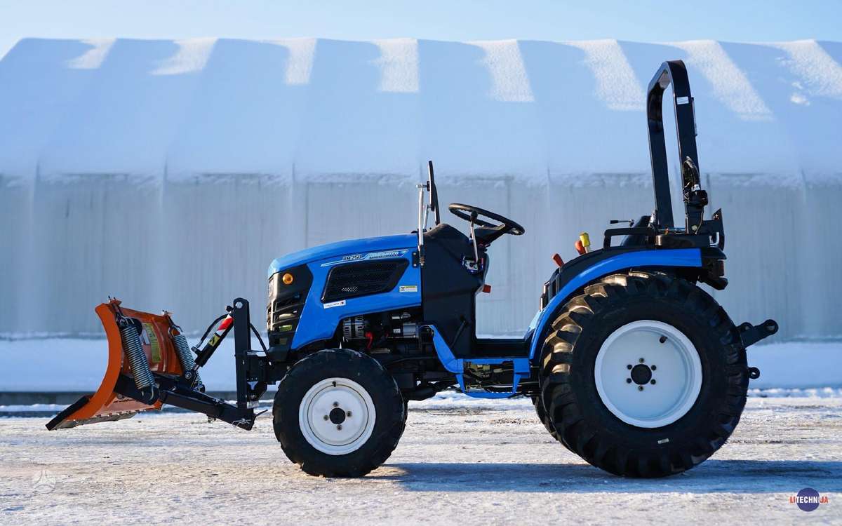 Hinomoto HM250 su stumdytuvu, тракторы