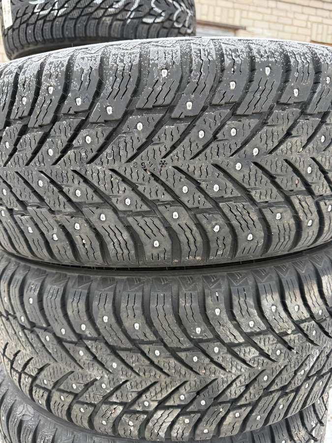 Nokian, зимние 235/60 R18