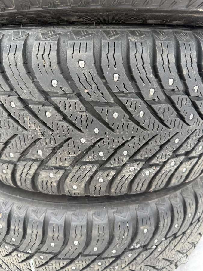 Nokian, žieminės 235/60 R18