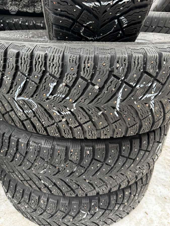 Michelin, žieminės 215/65 R17