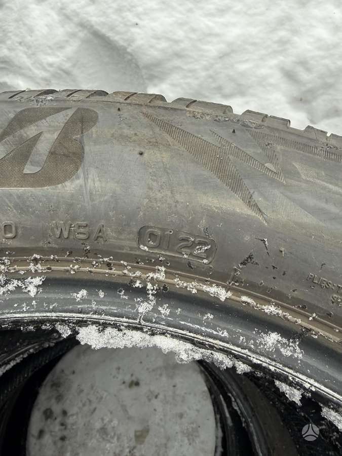 Bridgestone, vissezonas 235/55 R19