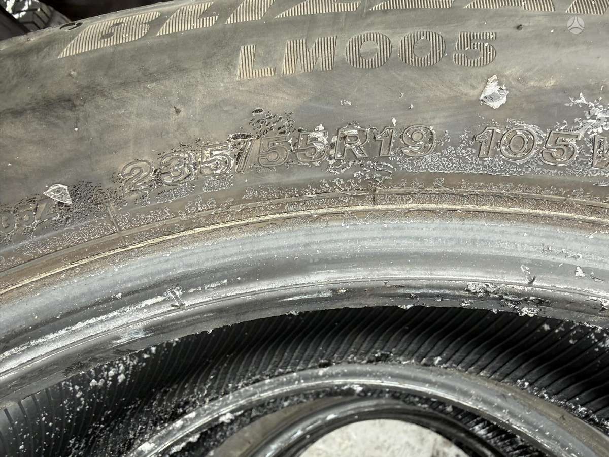 Bridgestone, vissezonas 235/55 R19