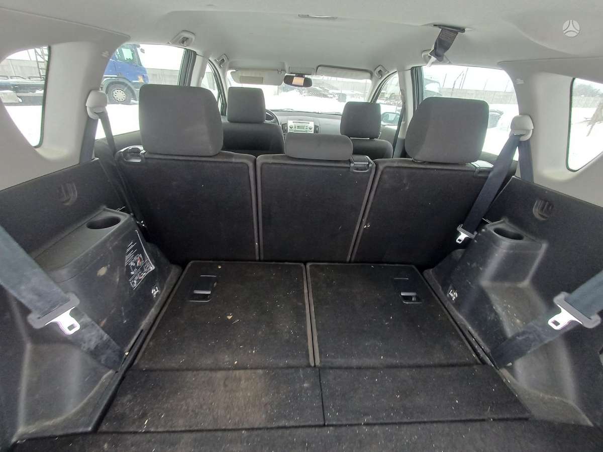 Toyota Corolla Verso body parts