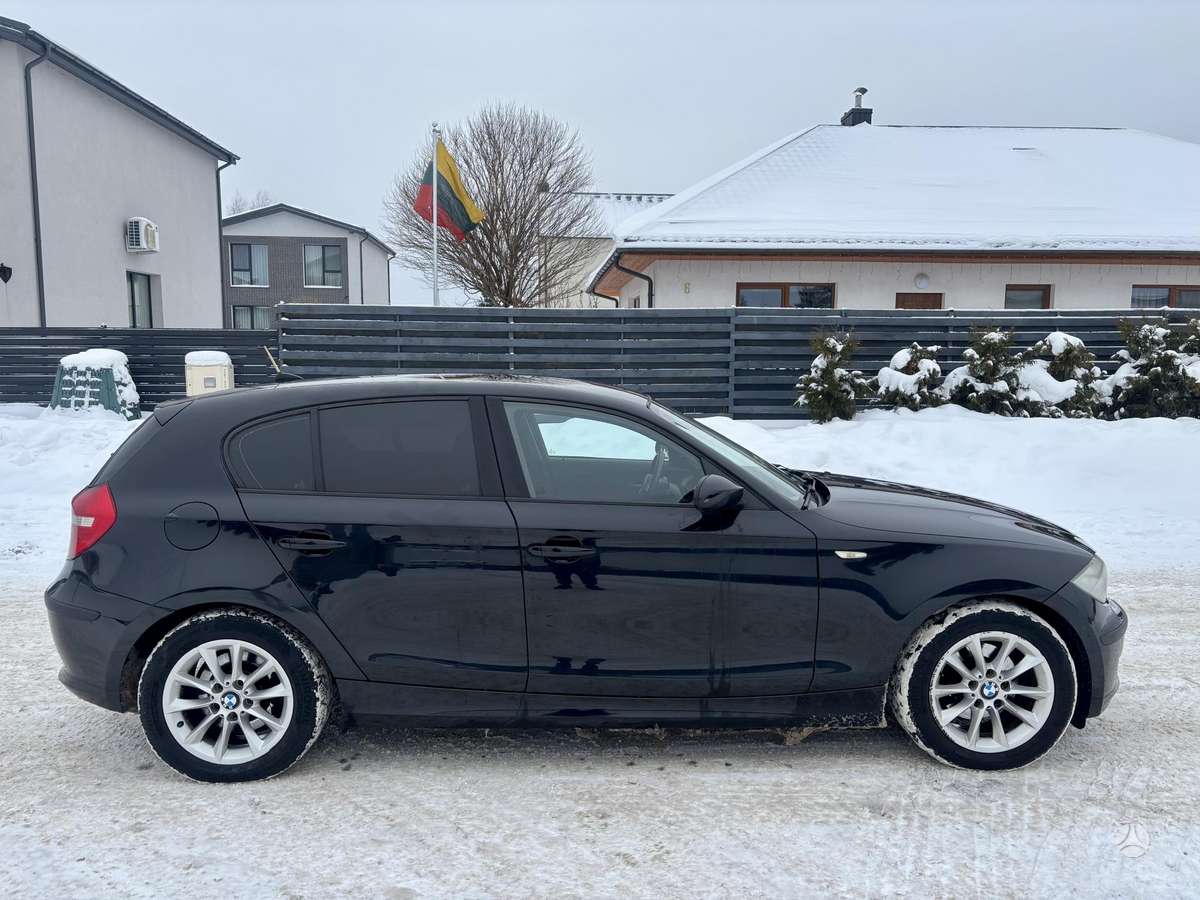 BMW 120, 2.0 l., hatchback