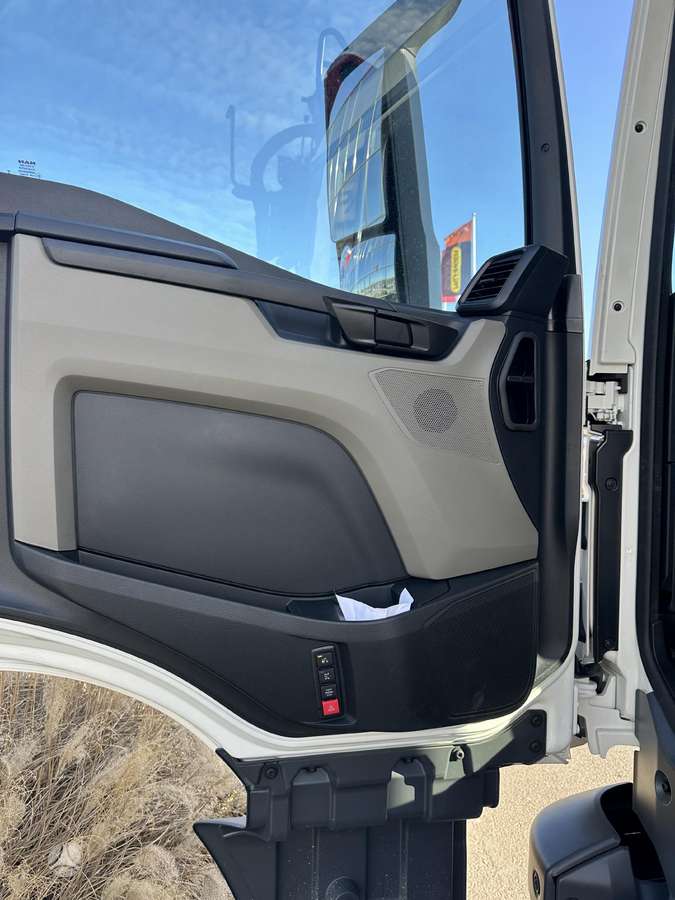 MAN TGS 26.480, crane trucks