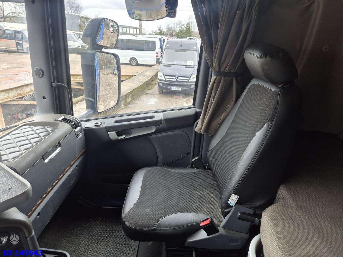 Scania R520 Mega Retarder Euro6, single sleeper