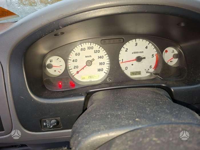 Nissan Navara, 2003 9