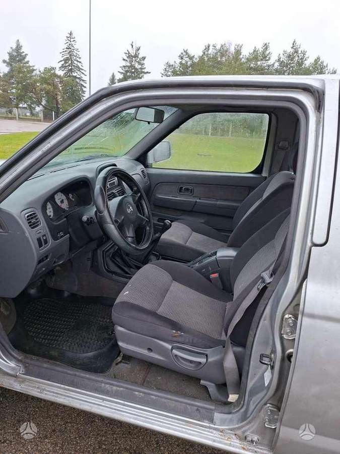 Nissan Navara, 2003 13
