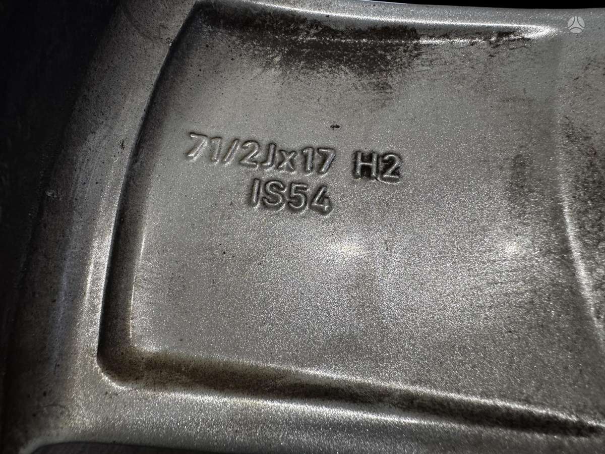 Audi A3 su žiem. padangomis, легкосплавные , R17