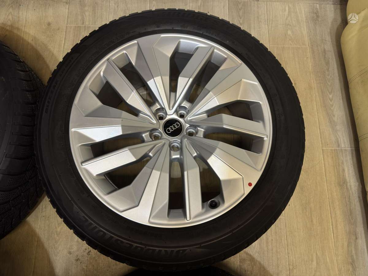 Audi Q8, light alloy, R20