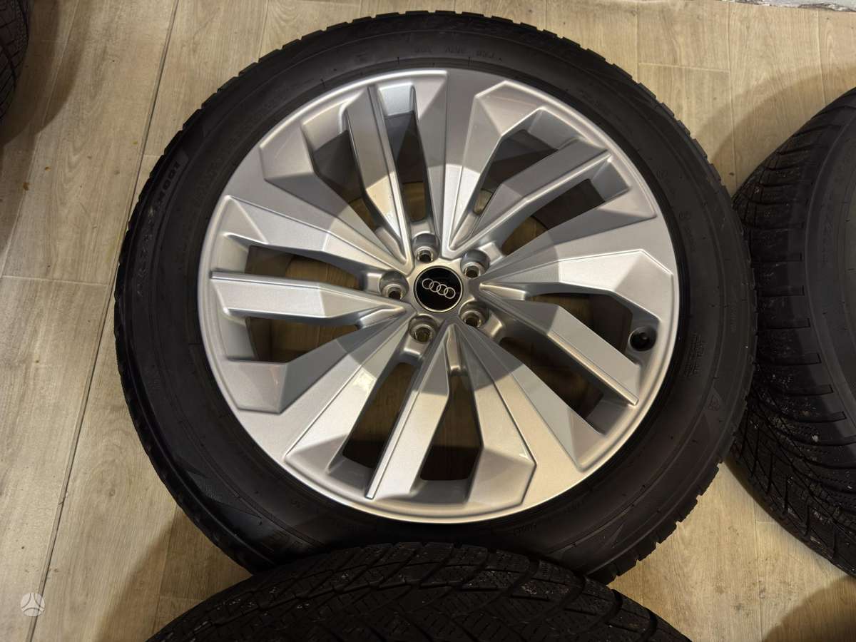 Audi Q8, light alloy, R20