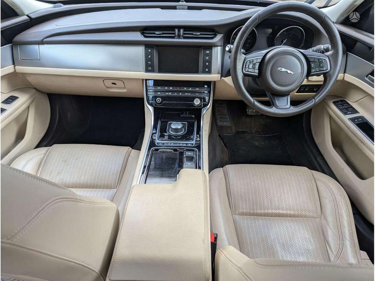 Jaguar XF variklis