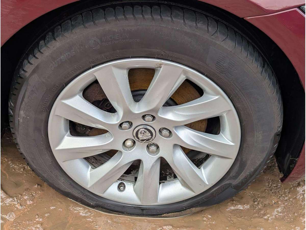 Jaguar XF dzinējs