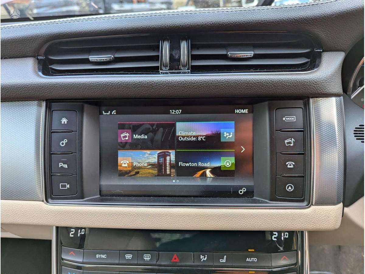 Jaguar XF variklis