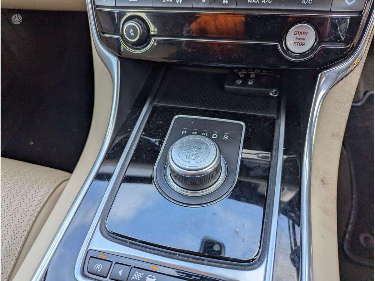 Jaguar XF двигатель