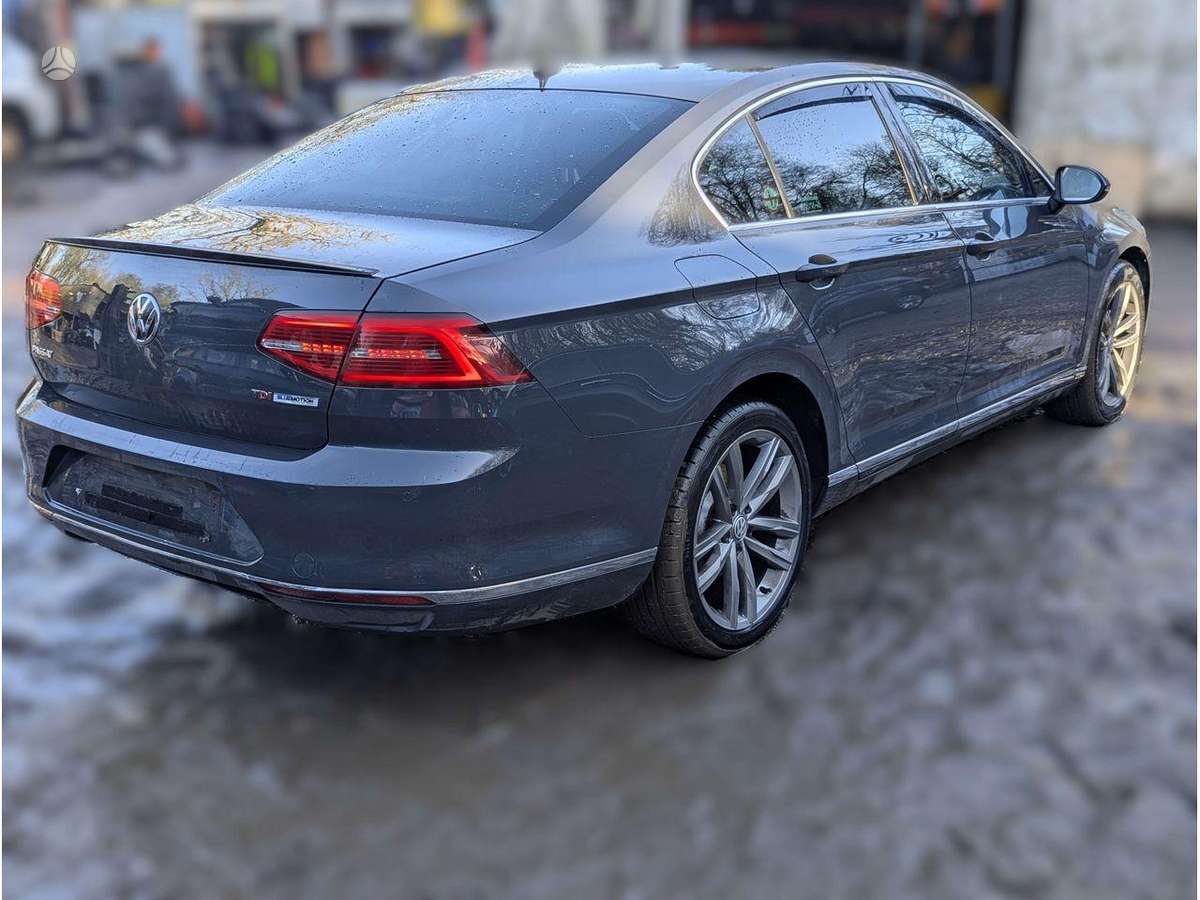 Volkswagen Passat engine