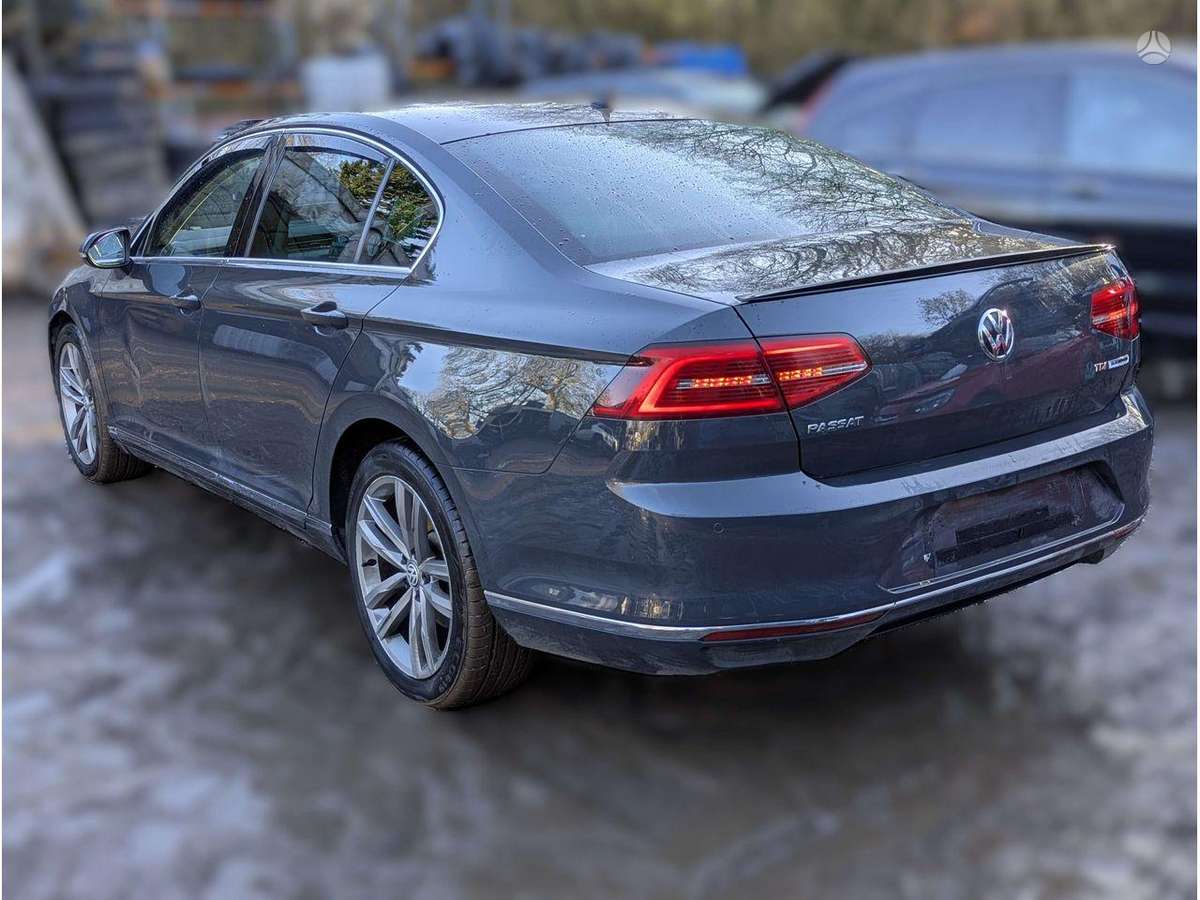 Volkswagen Passat engine