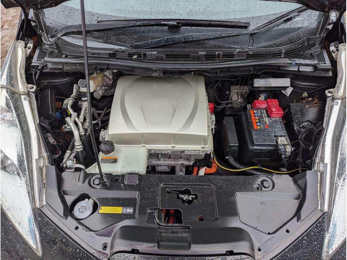 Nissan Leaf двигатель