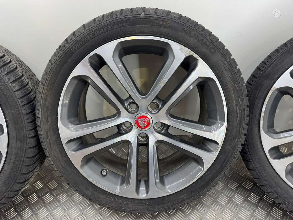 Jaguar XE, lengvojo lydinio, R18