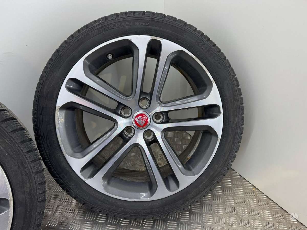 Jaguar XE, lengvojo lydinio, R18