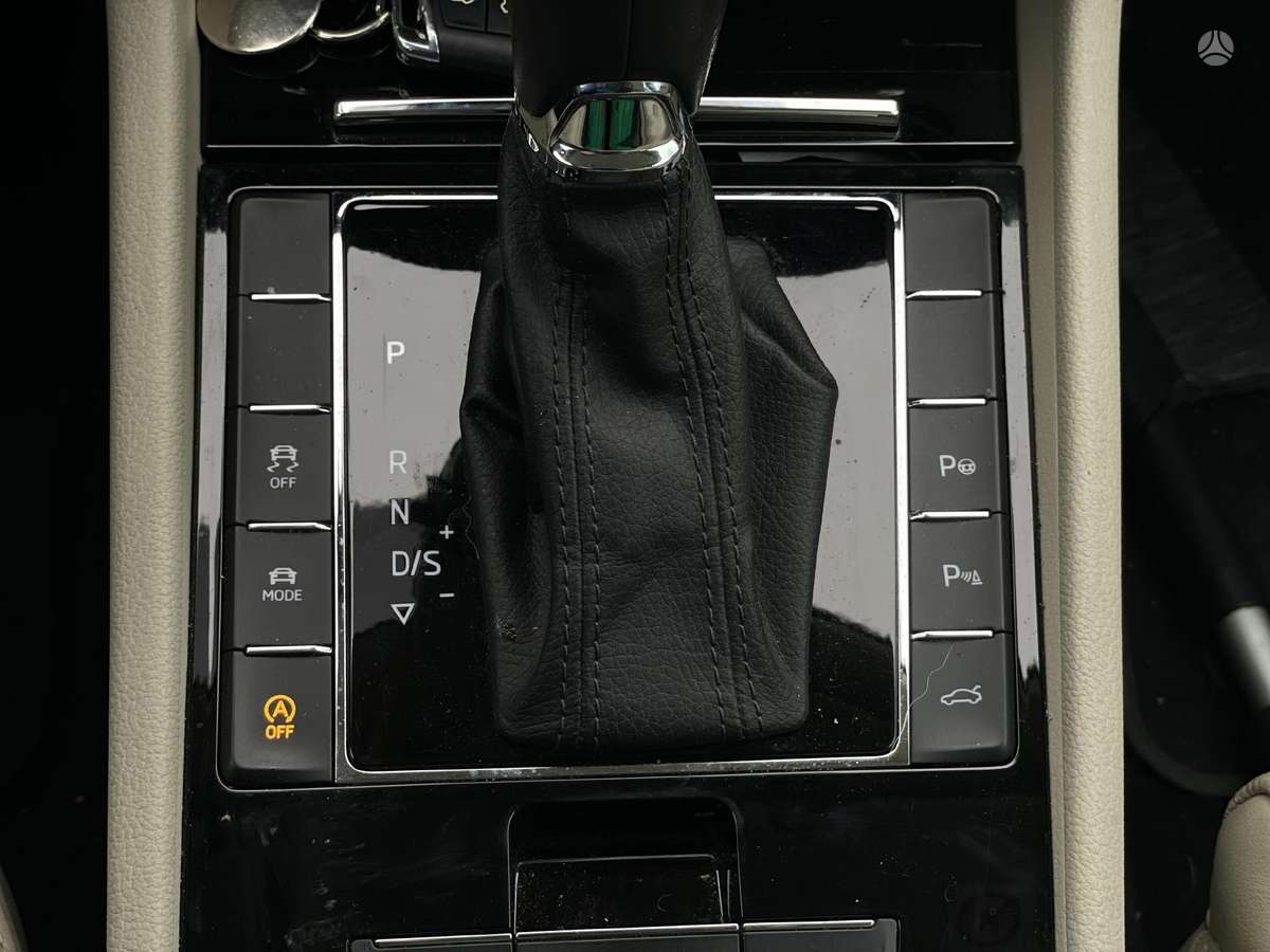 Skoda Superb, 2.0 l., Седан
