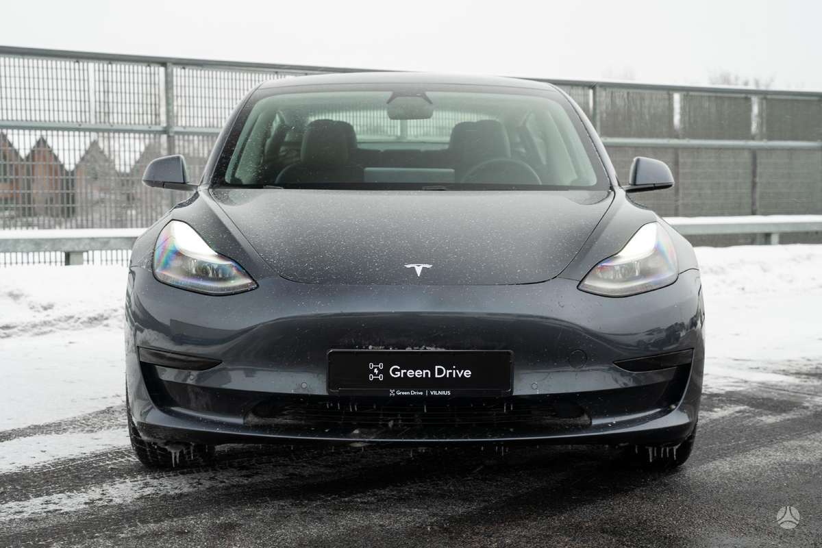 Tesla Model 3, 60 кВт·ч, Седан