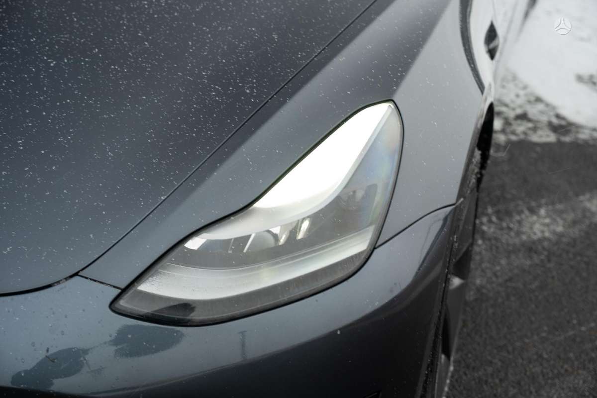 Tesla Model 3, 60 кВт·ч, Седан