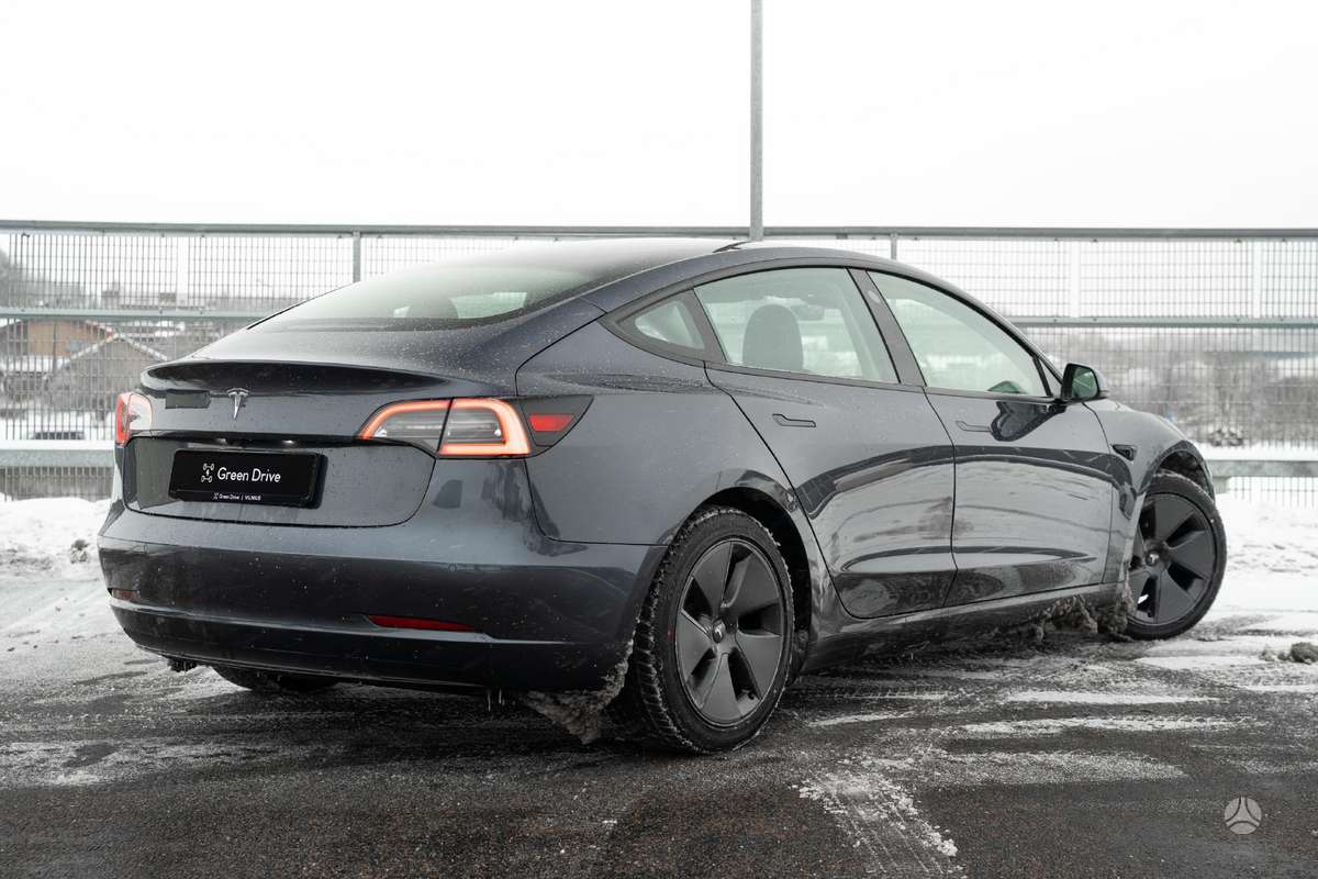 Tesla Model 3, 60 кВт·ч, Седан
