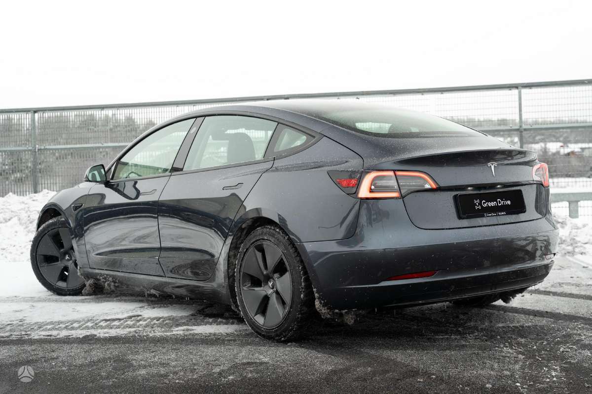 Tesla Model 3, 60 кВт·ч, Седан