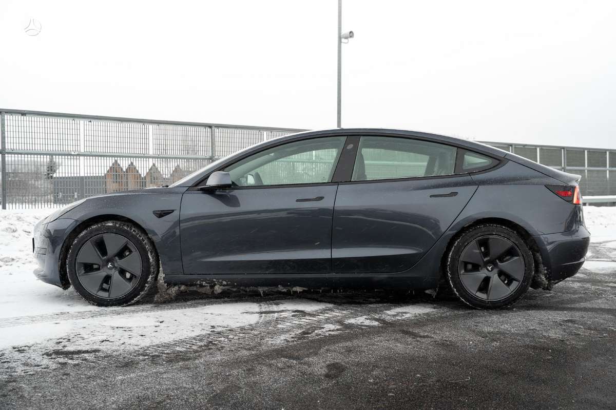 Tesla Model 3, 60 кВт·ч, Седан