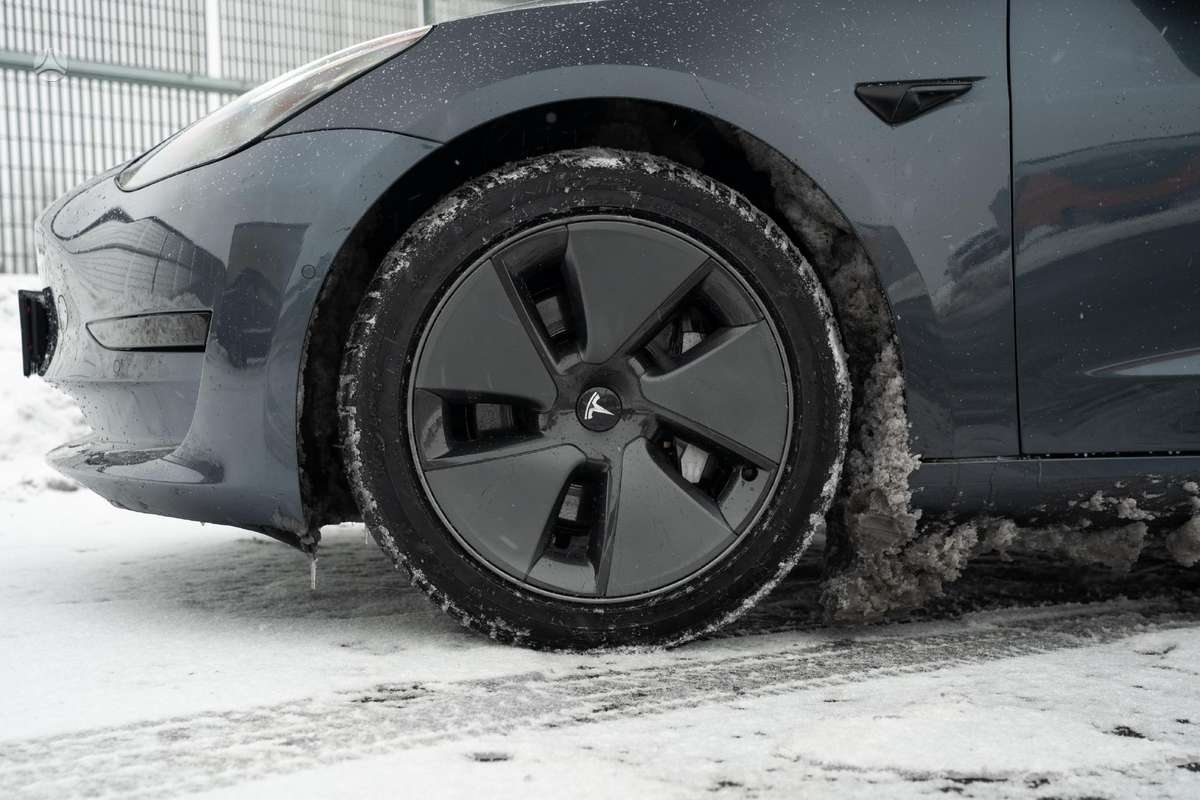 Tesla Model 3, 60 кВт·ч, Седан