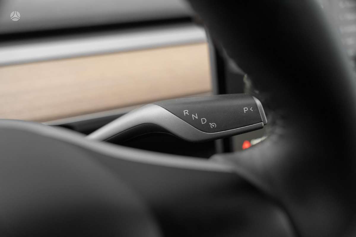 Tesla Model 3, 60 кВт·ч, Седан