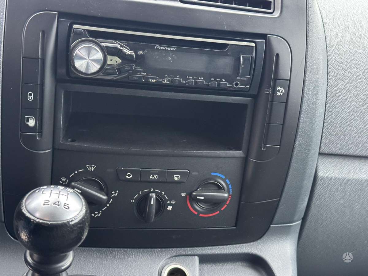 Peugeot Expert, 2013 13