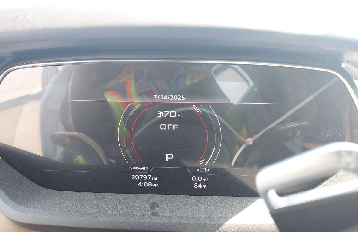 Audi e-tron GT, Седан