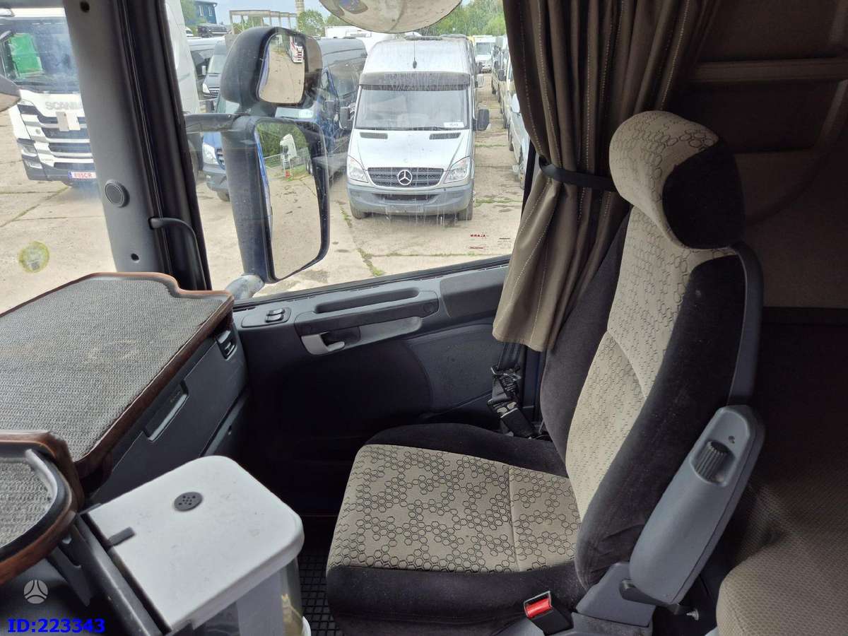 Scania R520 v8 Retarder, double sleeper