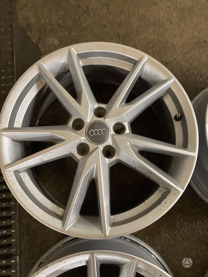 Audi A3 Q3, lengvojo lydinio, R18