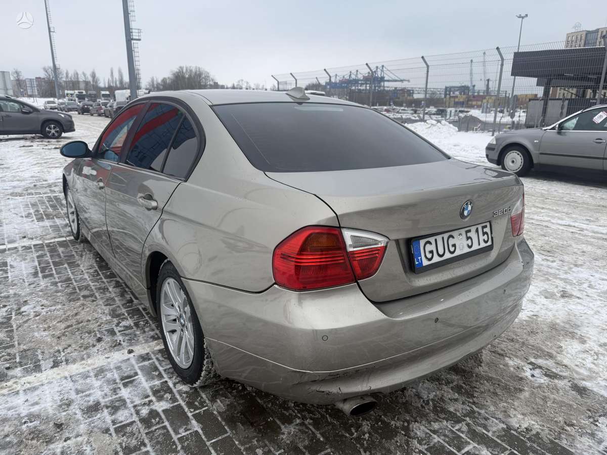 BMW 320, 2.0 l., Седан