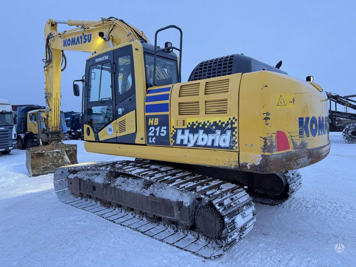 Komatsu HB 215 LC-2, ekskavatoriai