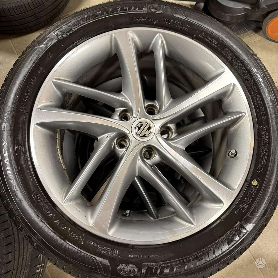 100+ MG Ehs Plug in Hybrid, light alloy, R18