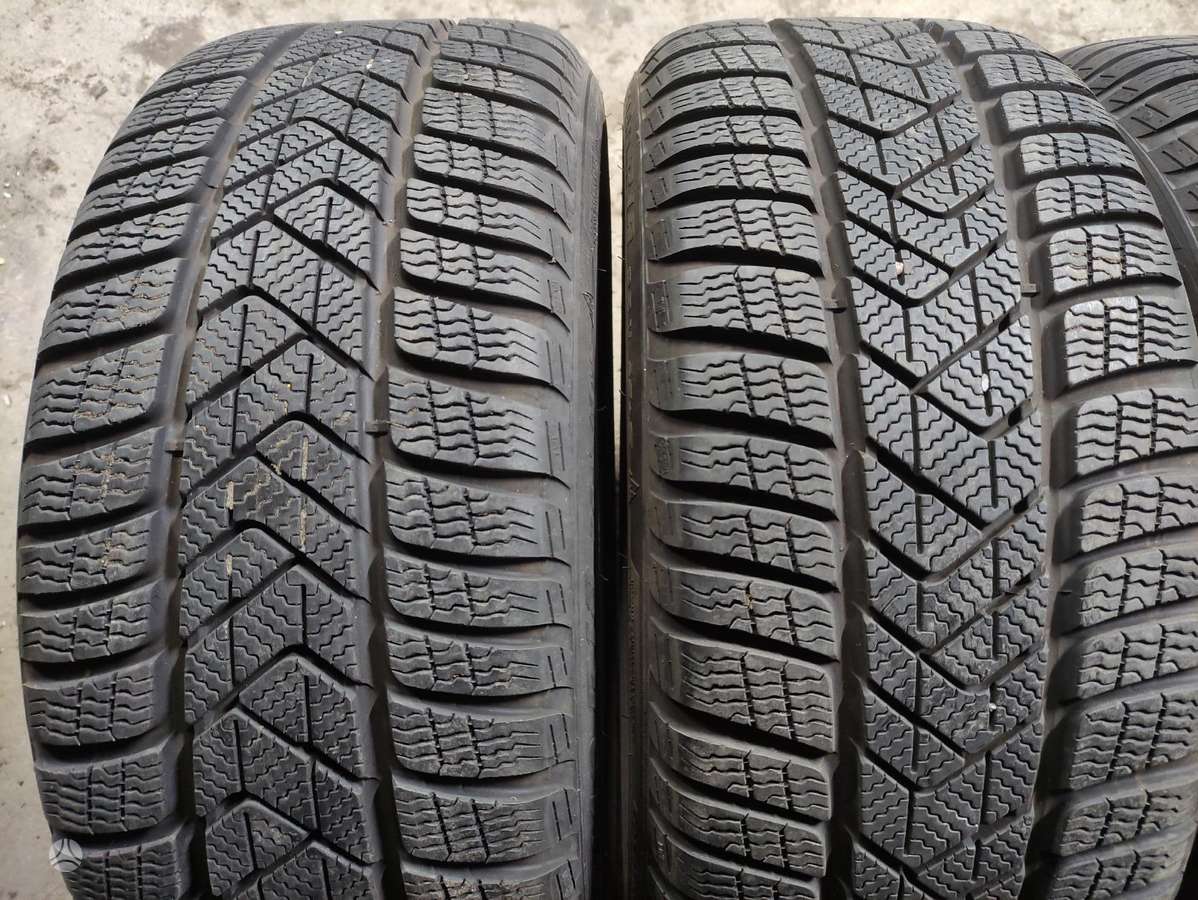 Pirelli, universalios 225/40 R18