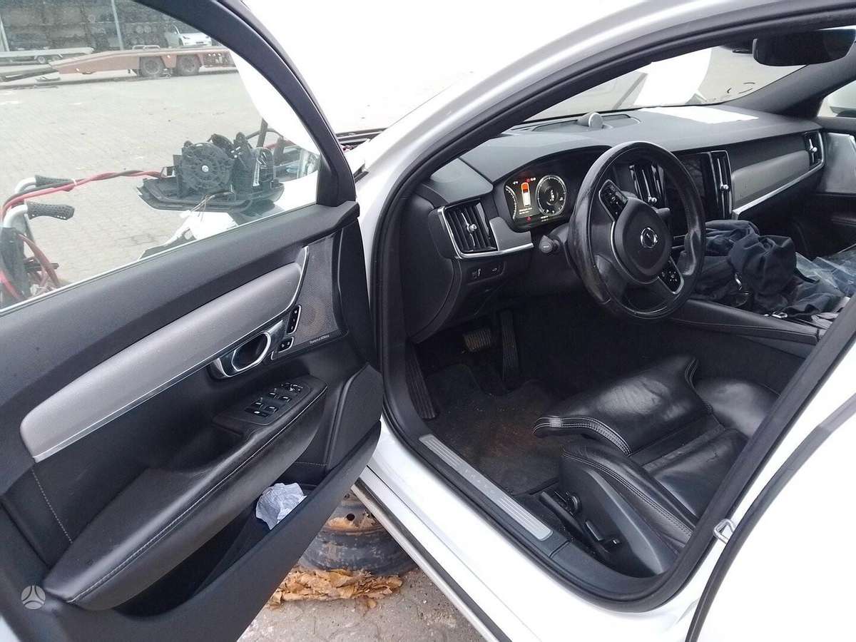 Volvo V90 по частям