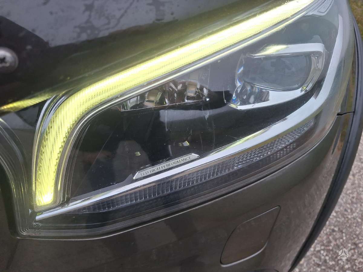 Mercedes-Benz X250, 2018 8