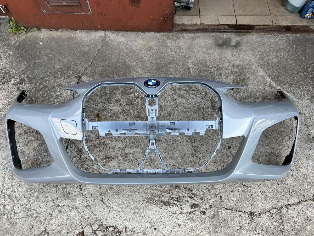 BMW i4 kėbulo dalys