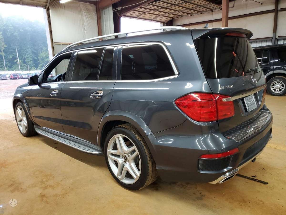 Mercedes-Benz GL550 детали кузова