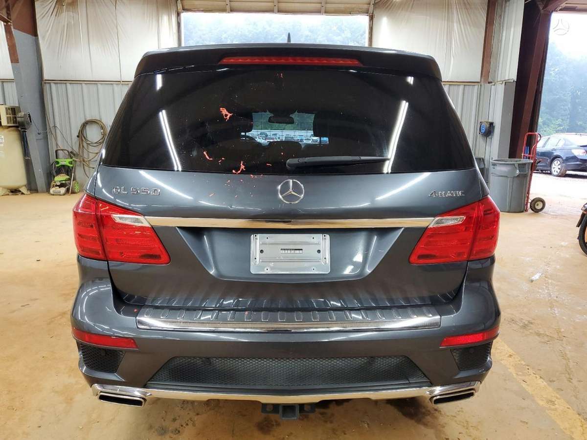 Mercedes-Benz GL550 детали кузова
