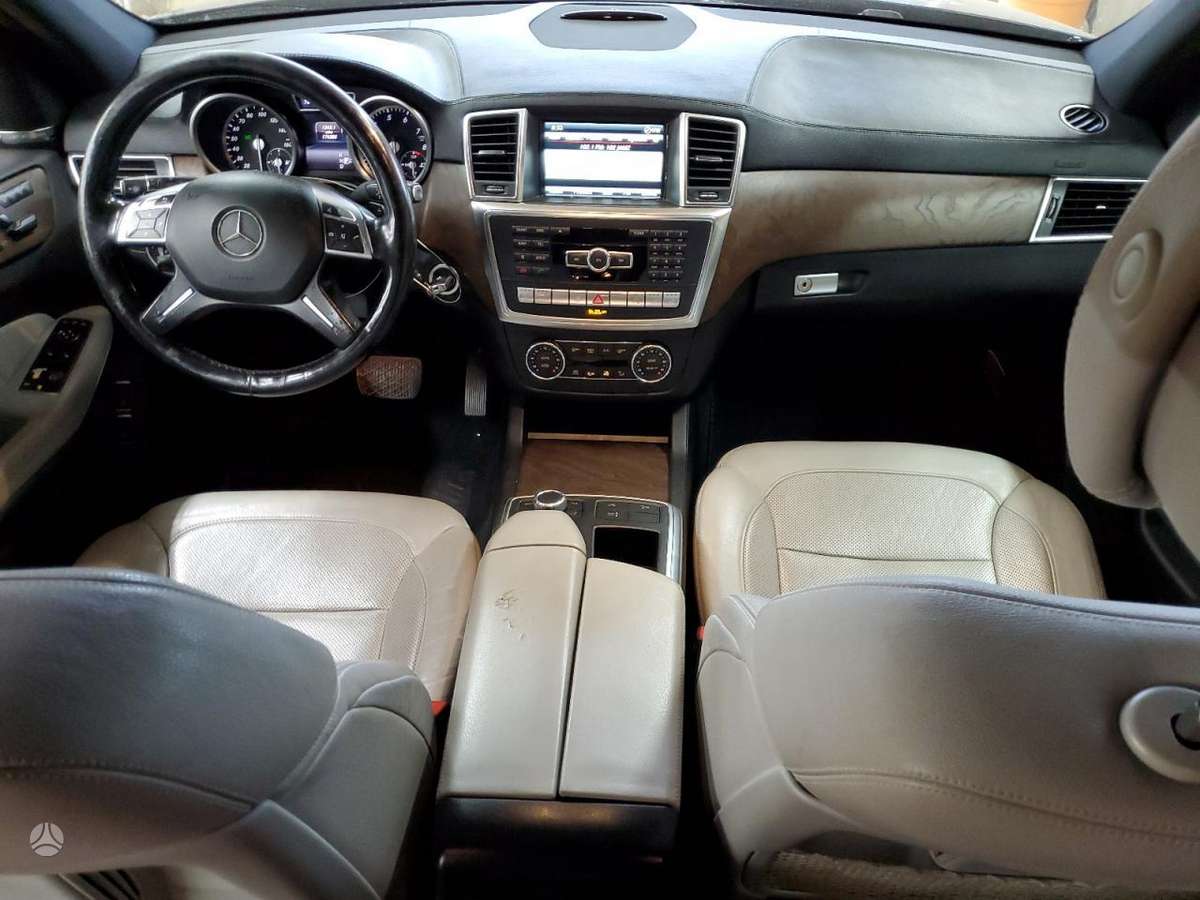 Mercedes-Benz GL550 детали кузова