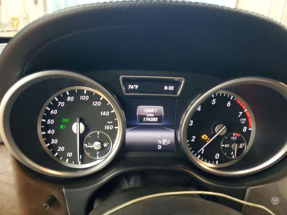 Mercedes-Benz GL550 детали кузова