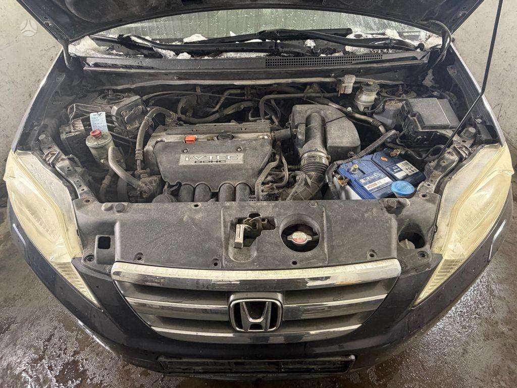 Honda FR-V
