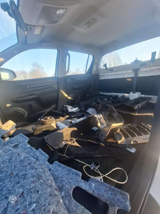 Toyota Hilux kėbulo dalys